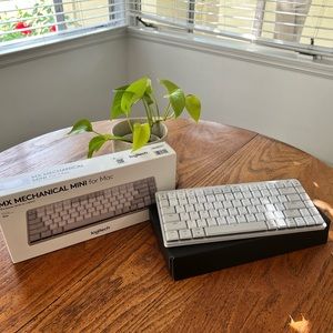LOGITECH | MX Mechanical Keyboard Mini for Mac